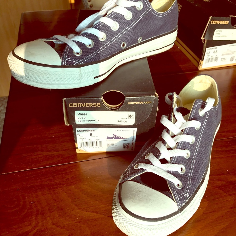 Converse - classic in navy 🎒